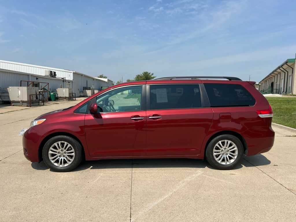 Used 2012 Toyota Sienna XLE with VIN 5TDYK3DCXCS237972 for sale in Urbandale, IA