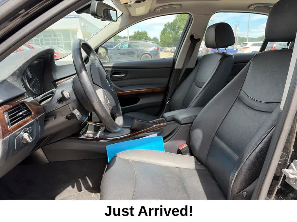 Thumbnail: 2011 BMW 3 Series - 5