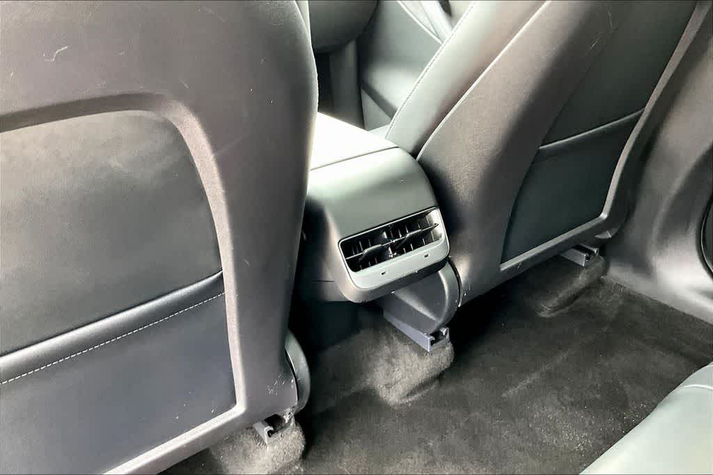 Thumbnail: 2022 Tesla Model Y - 25
