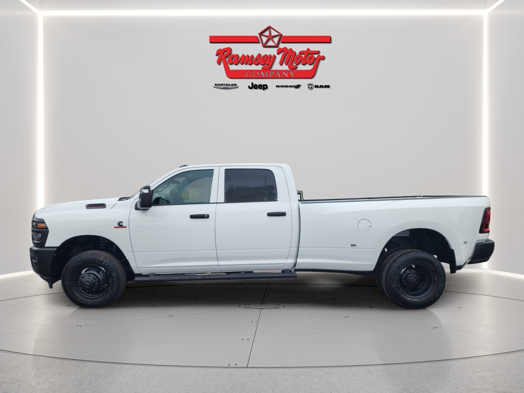 New 2026 Ram 3500 TRADESMAN CREW CAB 4X4 8' BOX Pickup