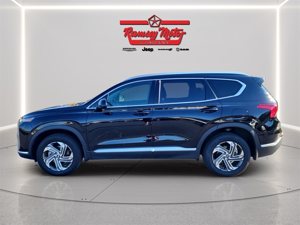 2022 Hyundai Santa Fe SEL photo 2