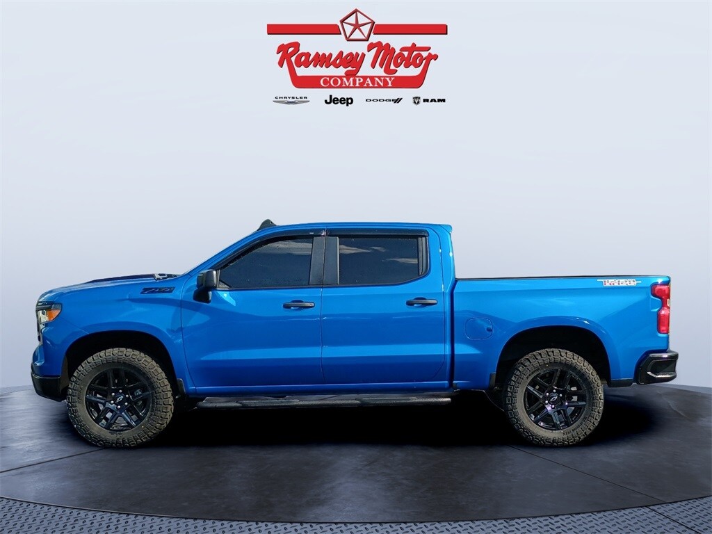 2023 Chevrolet Silverado 1500 Custom Trail Boss photo 2