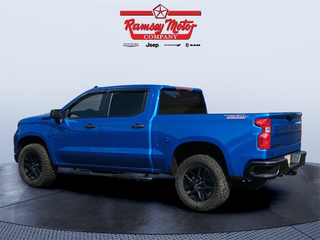 2023 Chevrolet Silverado 1500 Custom Trail Boss photo 3