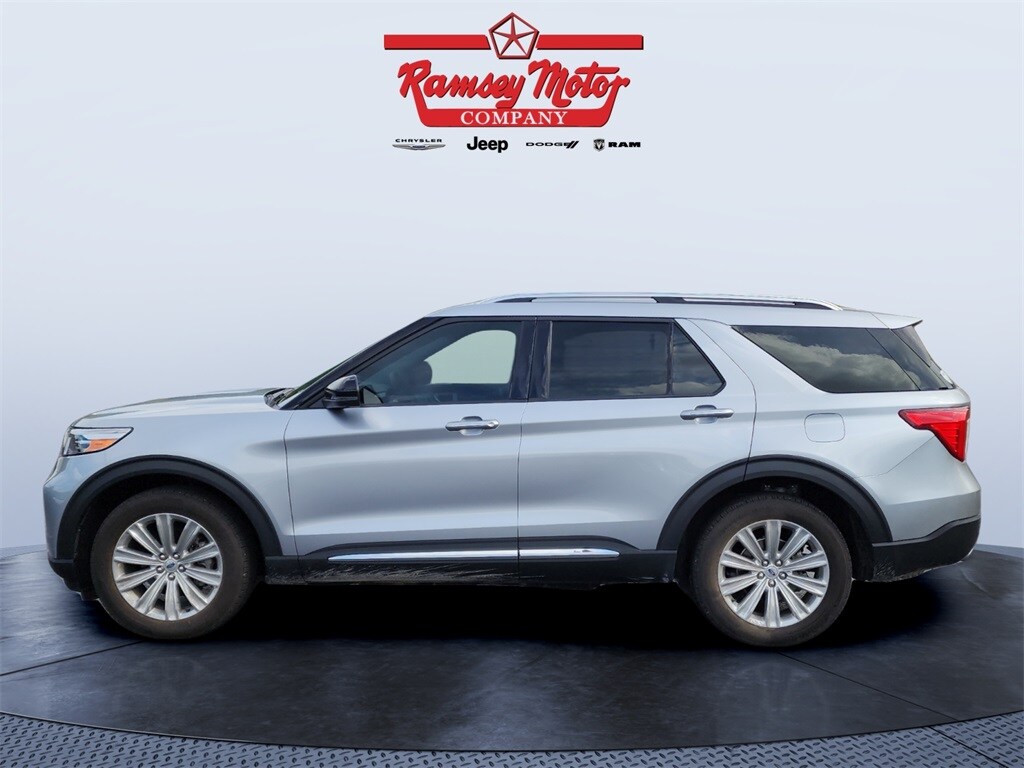 2022 Ford Explorer Limited photo 2