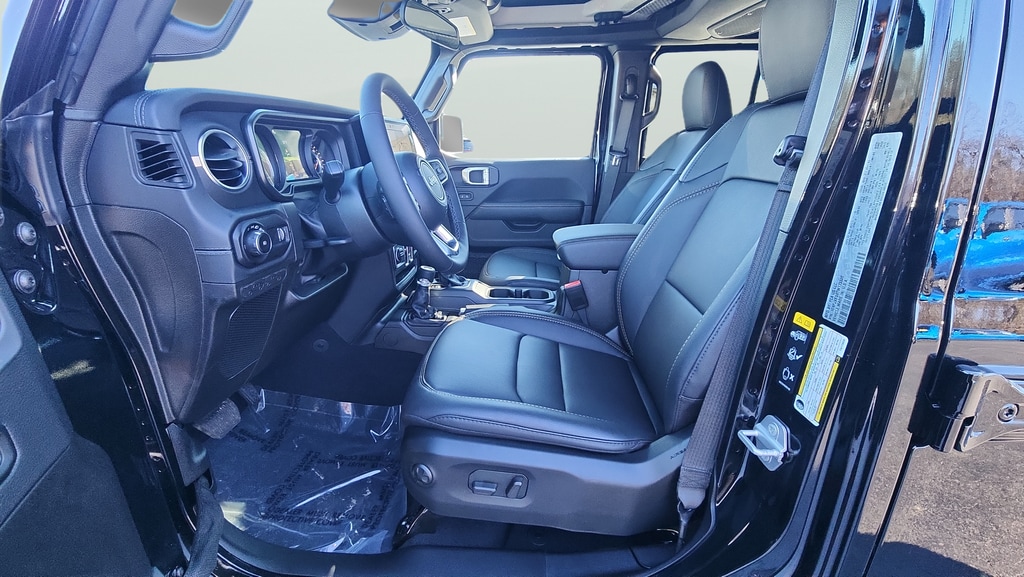 2026 Jeep Wrangler 4-Door Sahara - Photo 15