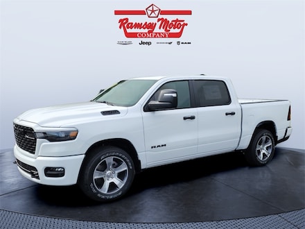 2025 Ram 1500 TRADESMAN CREW CAB 4X4 5'7 BOX Pickup