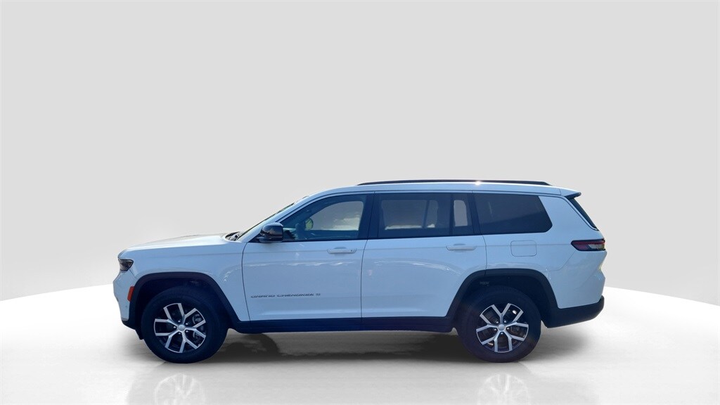 2024 Jeep Grand Cherokee Limited photo 2