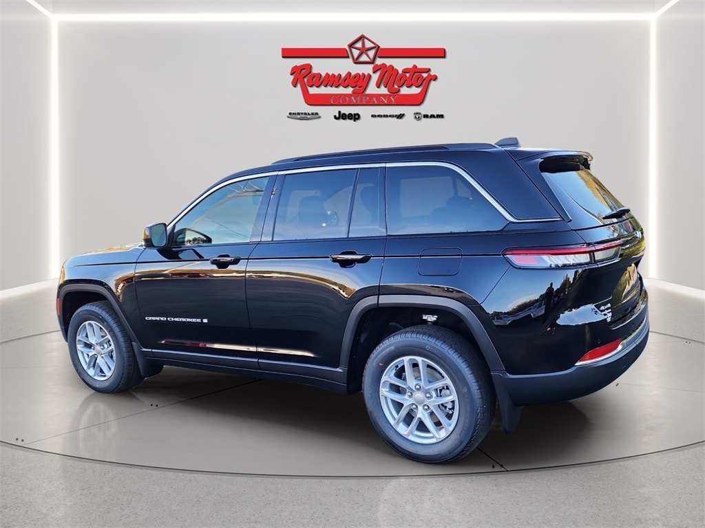New 2025 Jeep Grand Cherokee LAREDO X 4X4 Sport Utility