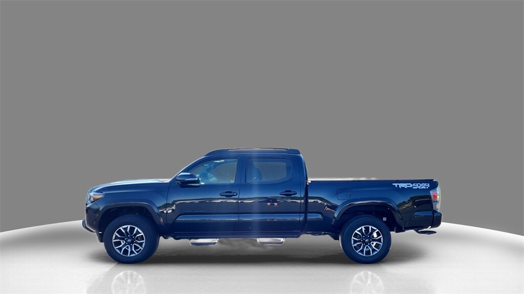 2022 Toyota Tacoma TRD Sport photo 2