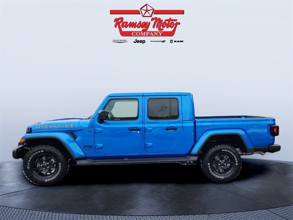 2025 Jeep Gladiator Sport photo 2