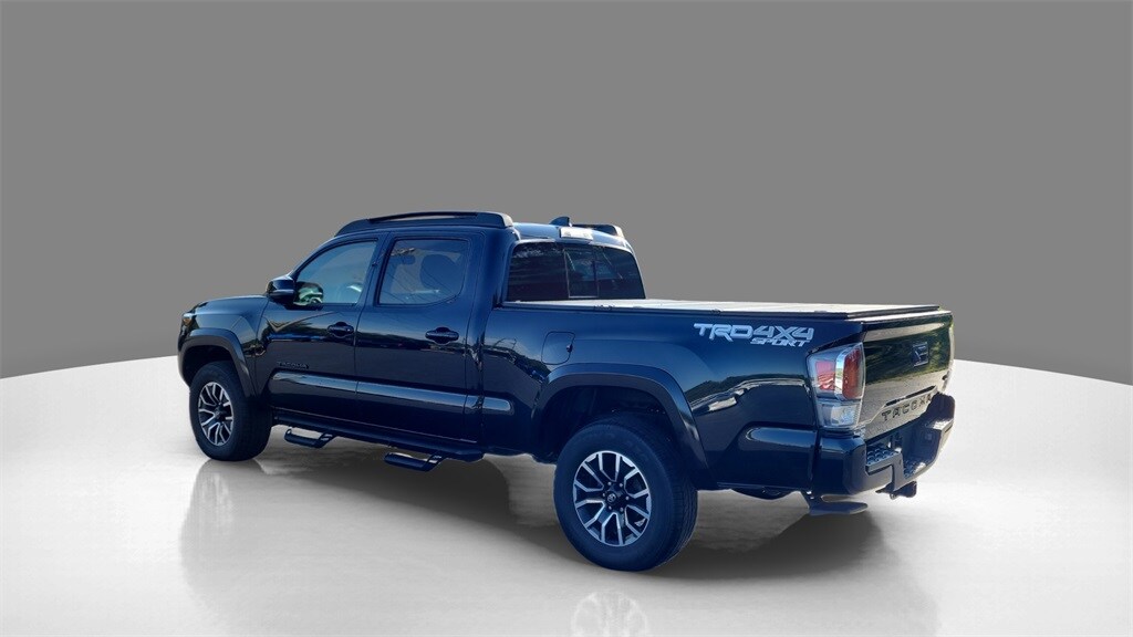 2022 Toyota Tacoma TRD Sport photo 3