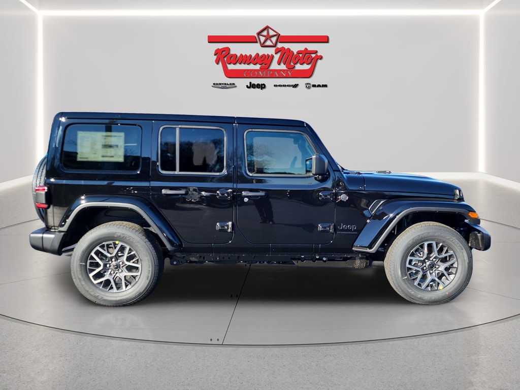 2026 Jeep Wrangler 4-Door Sahara - Photo 6