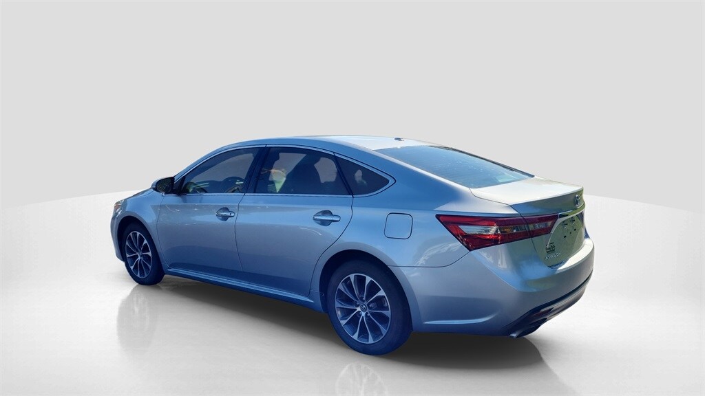 2017 Toyota Avalon Plus XLE Premium Touring Limited photo 3