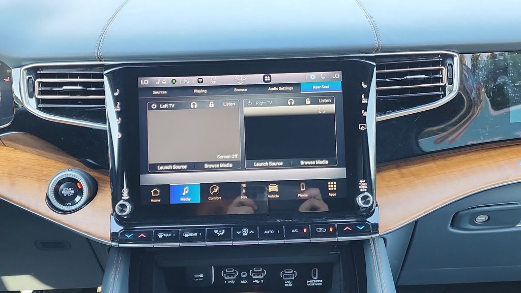 2024 Jeep Grand Wagoneer Series III - Photo 13
