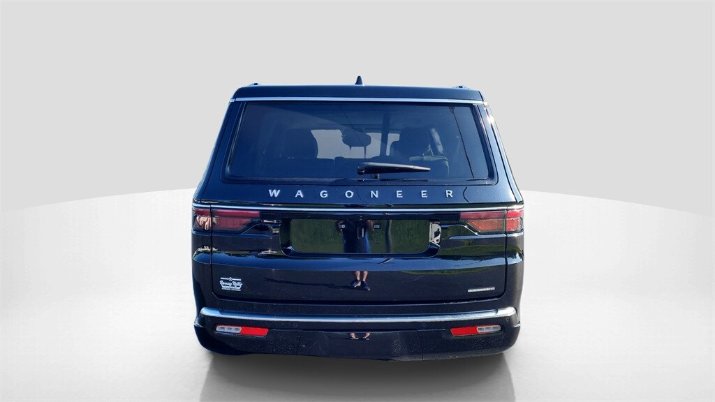 2024 Jeep Wagoneer L Series III photo 4