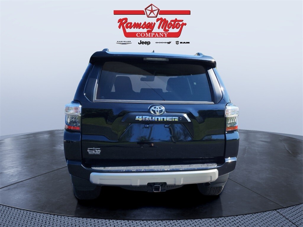 2024 Toyota 4Runner TRD Off-Road photo 3