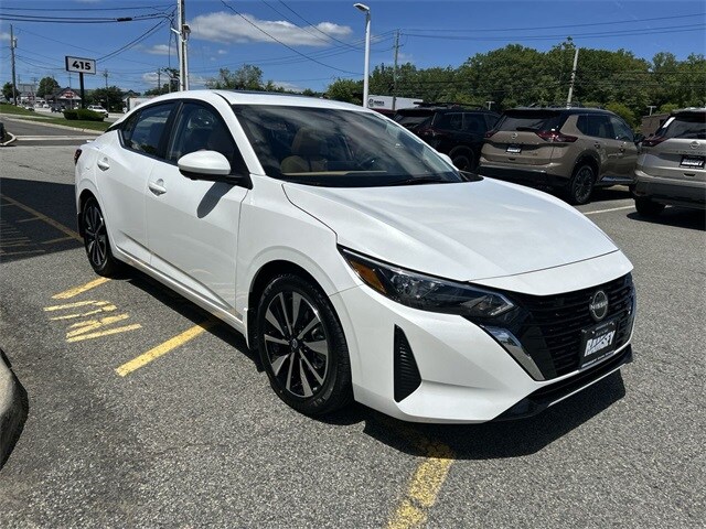 2025 Nissan Sentra SV photo 2
