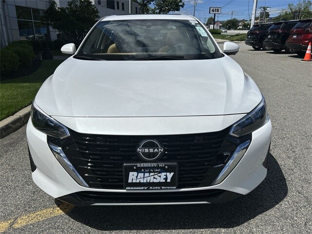 2025 Nissan Sentra SV photo 3