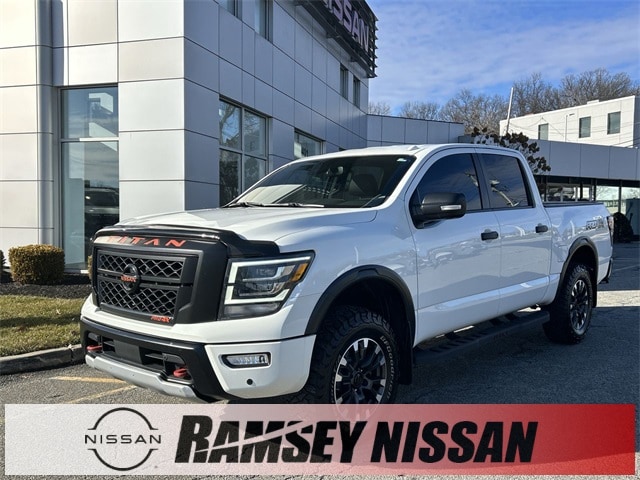 2021 Nissan Titan PRO-4X's photo