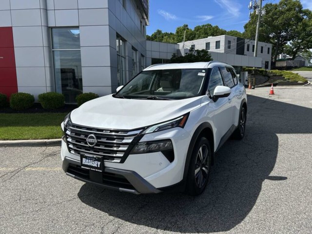 Certified 2025 Nissan Rogue SL SUV