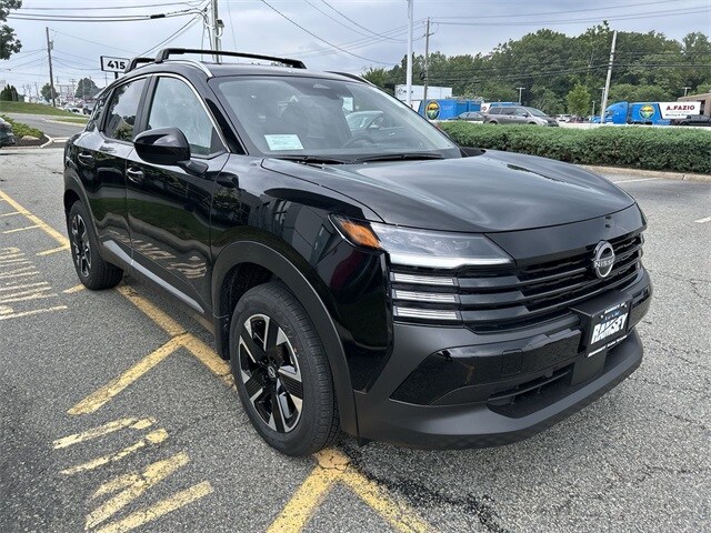 2025 Nissan Kicks SV photo 2