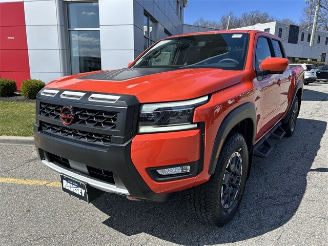 2025 Nissan Frontier PRO-4X photo 4