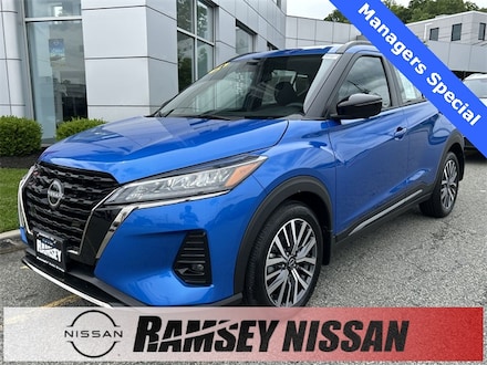 2024 Nissan Kicks SR SUV