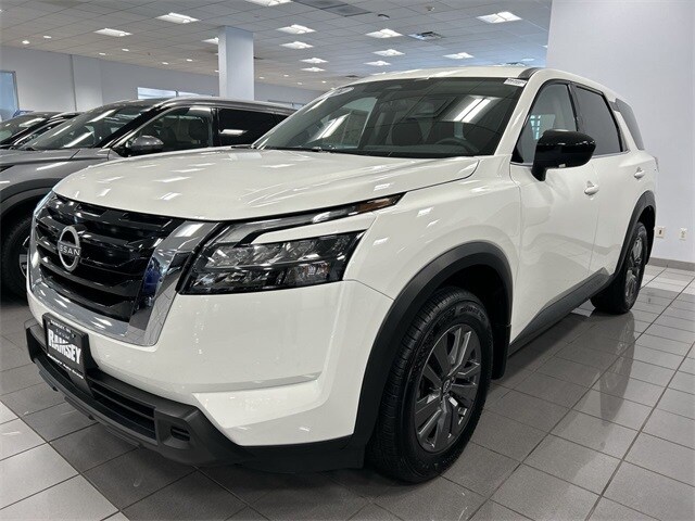 2024 Nissan Pathfinder S photo 4