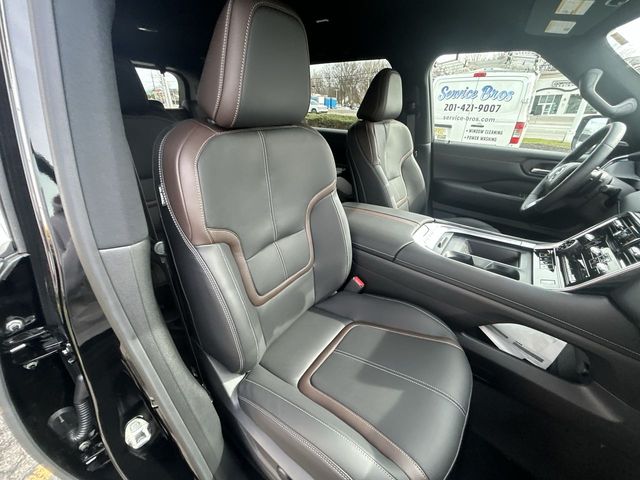 2026 Nissan Armada SL - Photo 15