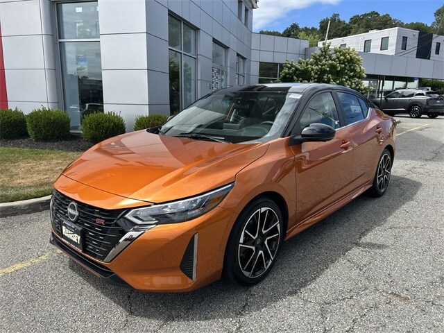 2024 Nissan Sentra SR photo 3