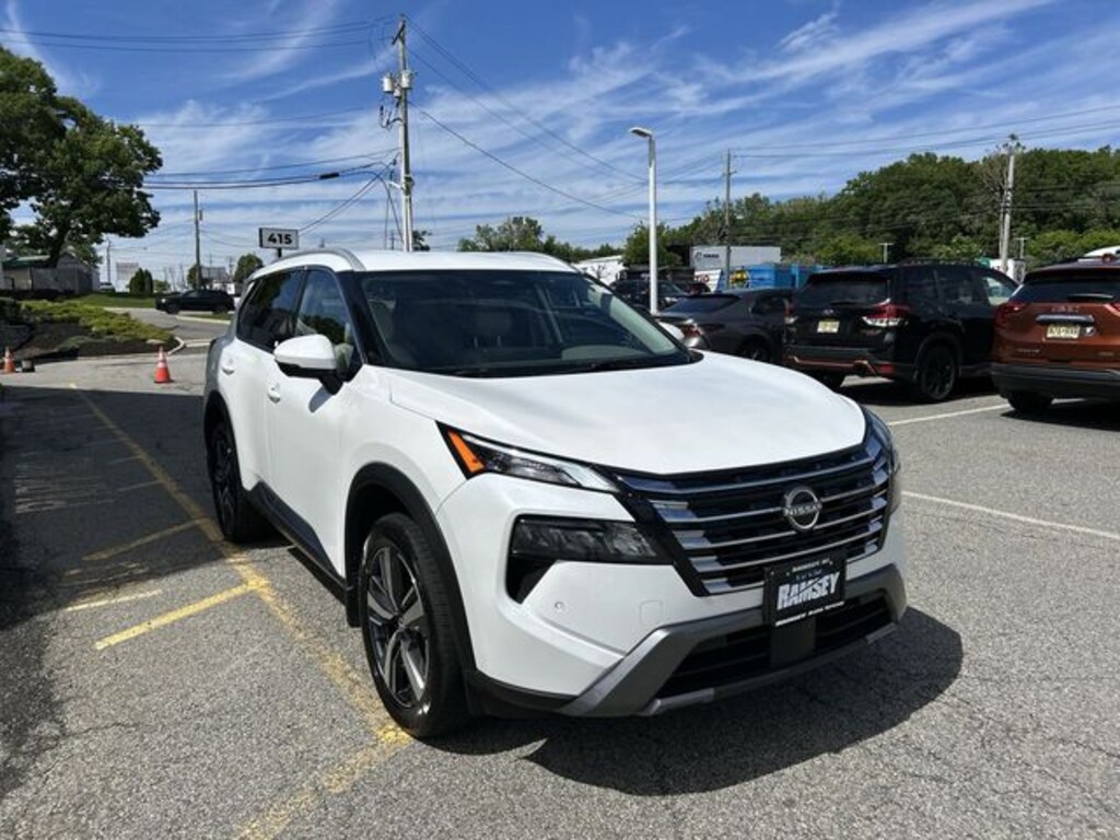 Certified 2025 Nissan Rogue SL SUV