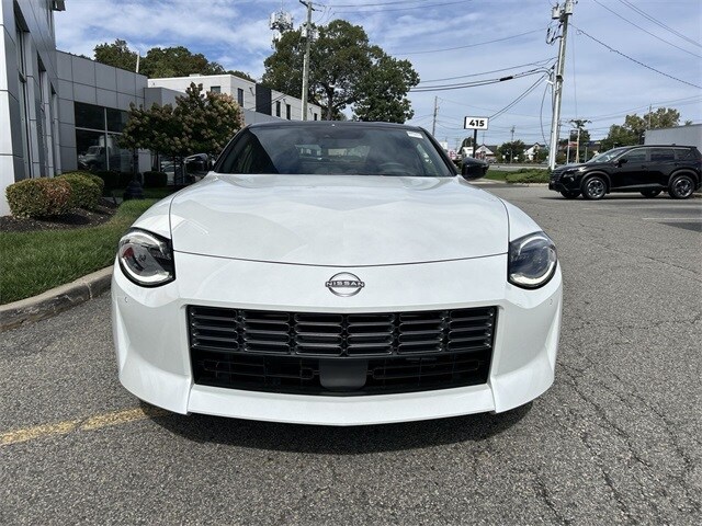 2024 Nissan Z Performance photo 3