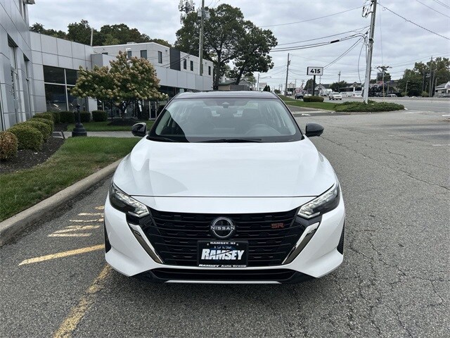 2024 Nissan Sentra SR photo 3