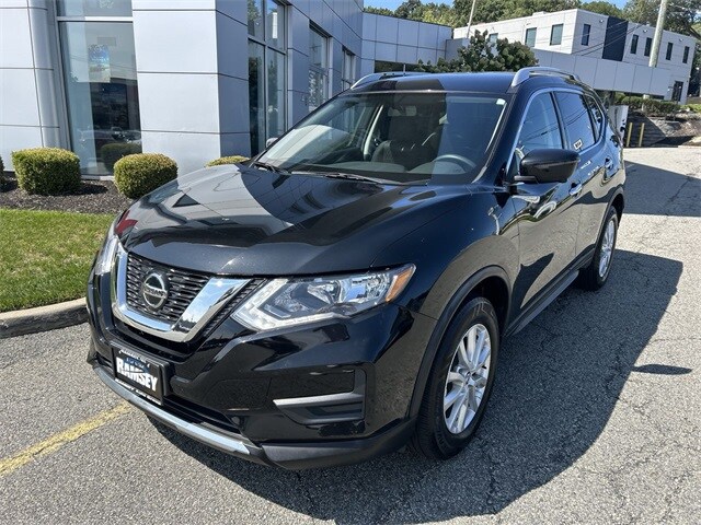 2018 Nissan Rogue SV photo 3
