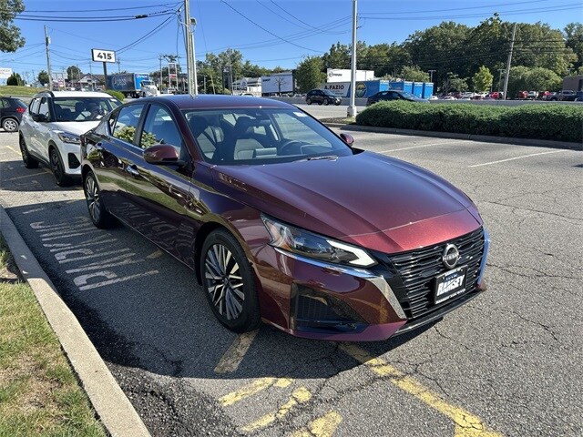 2023 Nissan Altima 2.5 SV photo 2