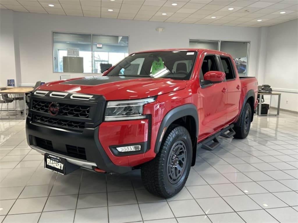 New 2025 Nissan Frontier PRO-4X Truck