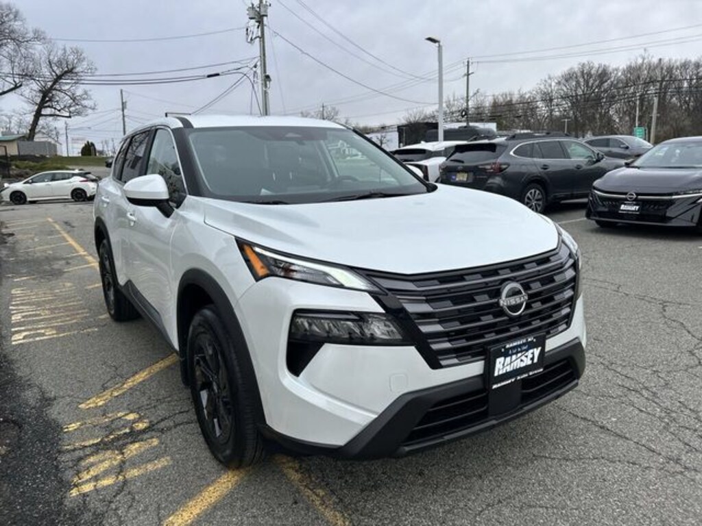 New 2026 Nissan Rogue SV SUV
