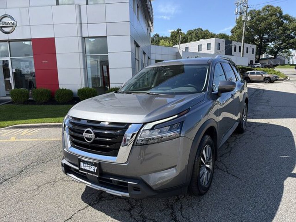 Certified 2024 Nissan Pathfinder SL SUV