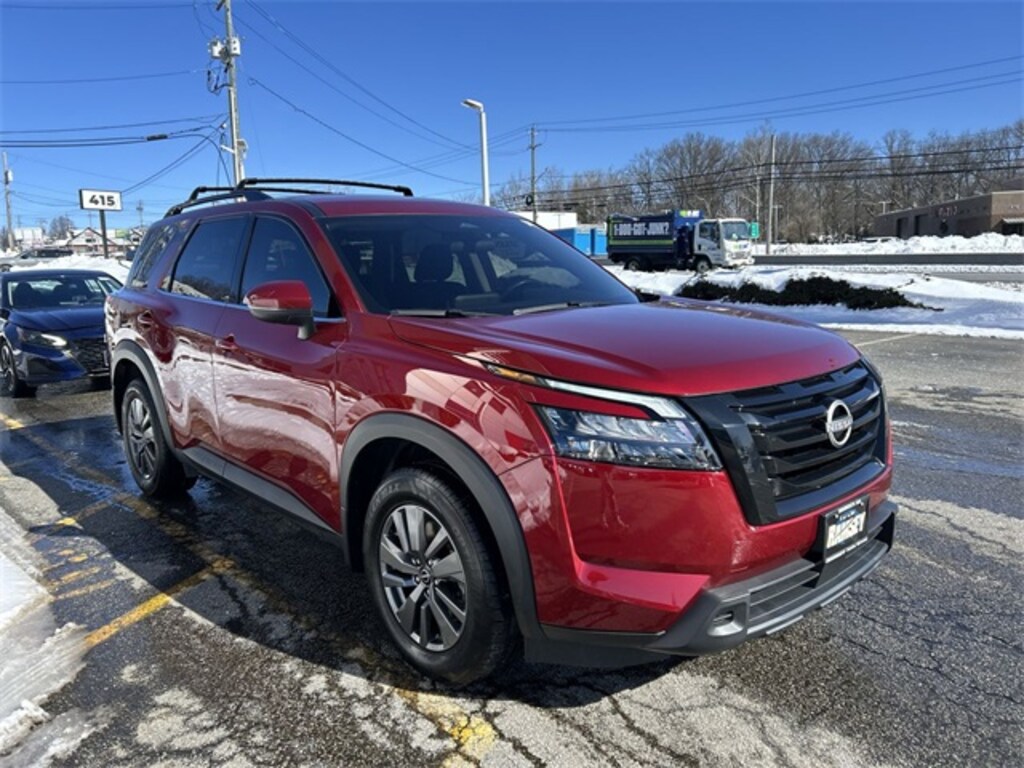 Used 2024 Nissan Pathfinder SV SUV
