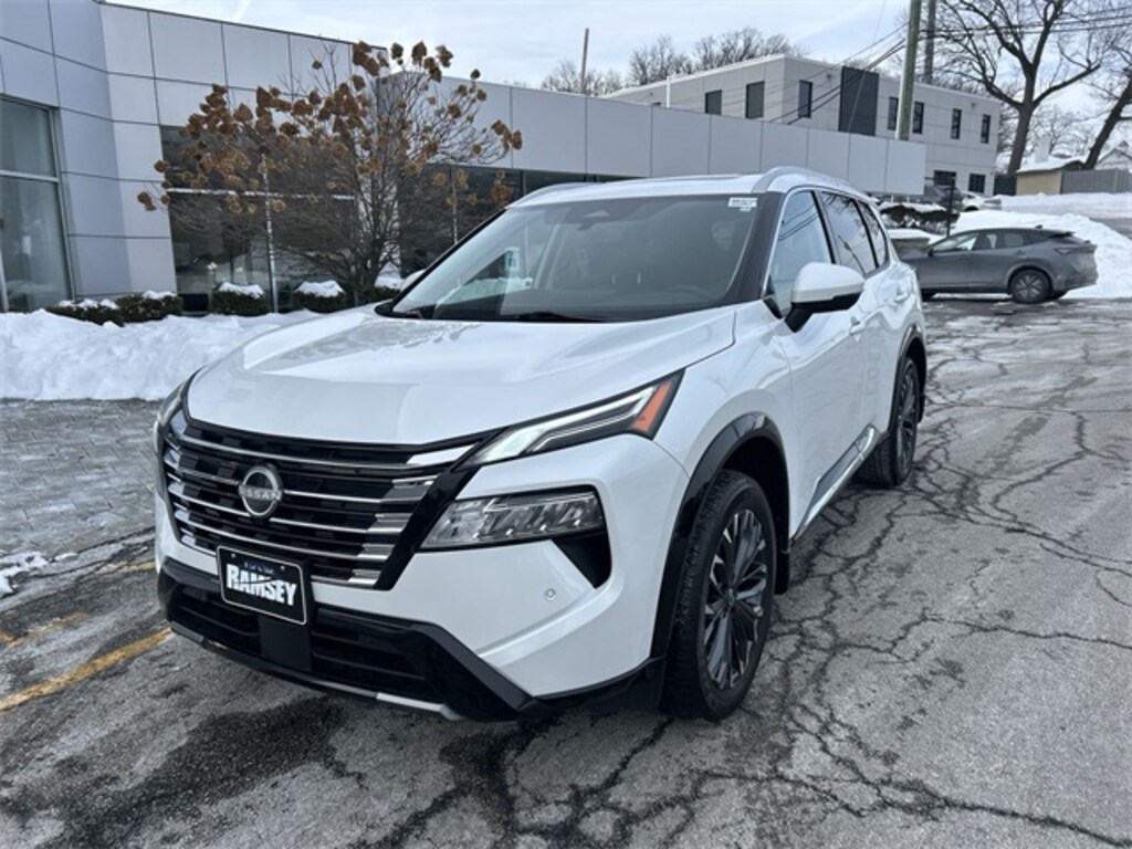 Used 2024 Nissan Rogue Platinum SUV