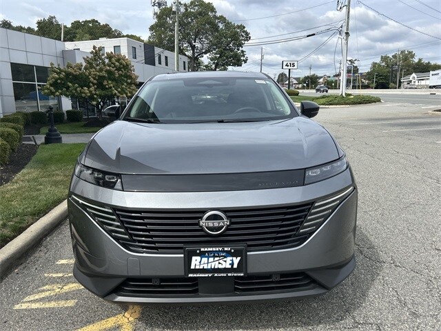 2025 Nissan Murano SL photo 2
