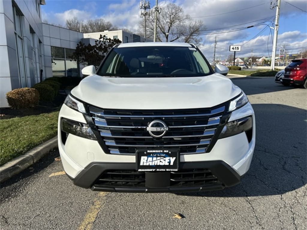 New 2026 Nissan Rogue SV SUV