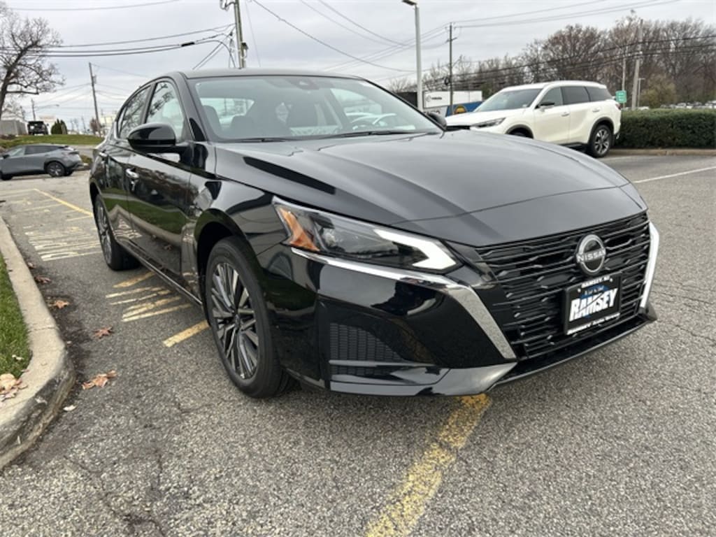 New 2025 Nissan Altima 2.5 SV Sedan