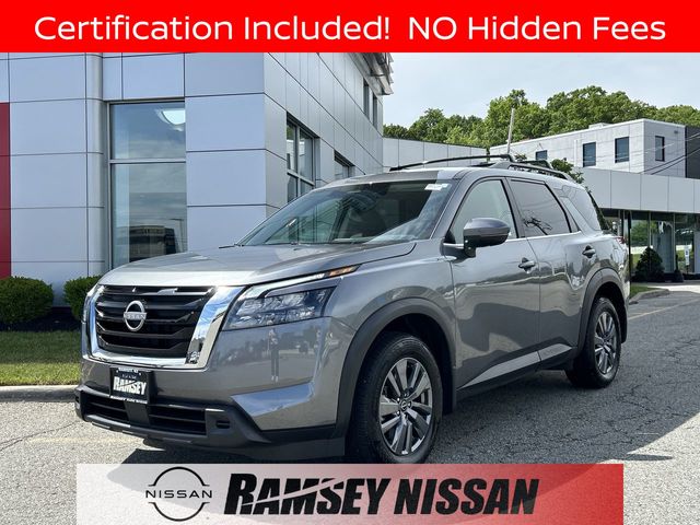 2025 Nissan Pathfinder SV 4WD's photo