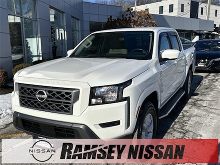 2022 Nissan Frontier SV Truck