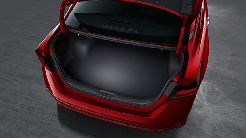 2024 Nissan Altima trunk mounted handles