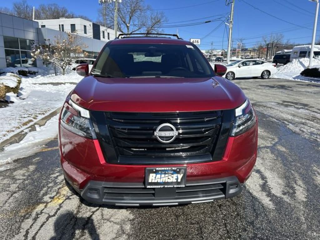 Certified 2024 Nissan Pathfinder SV SUV