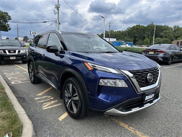 2021 Nissan Rogue Platinum photo 2
