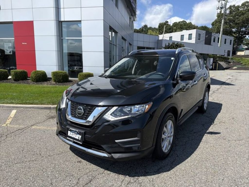 Certified 2018 Nissan Rogue SV SUV