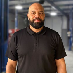 Staff member Evert Mendez from ID_ba68f9004e6d